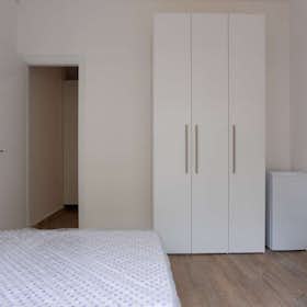 Private room for rent for €940 per month in Milan, Via Antonio Stradivari