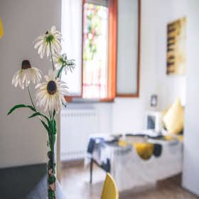 Private room for rent for €835 per month in Milan, Via Valassina