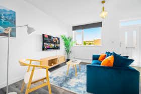 Appartamento in affitto a 2.800 £ al mese a Cradley Heath, Trinity Street