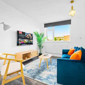 Wohnung zu mieten für 2.800 £ pro Monat in Cradley Heath, Trinity Street