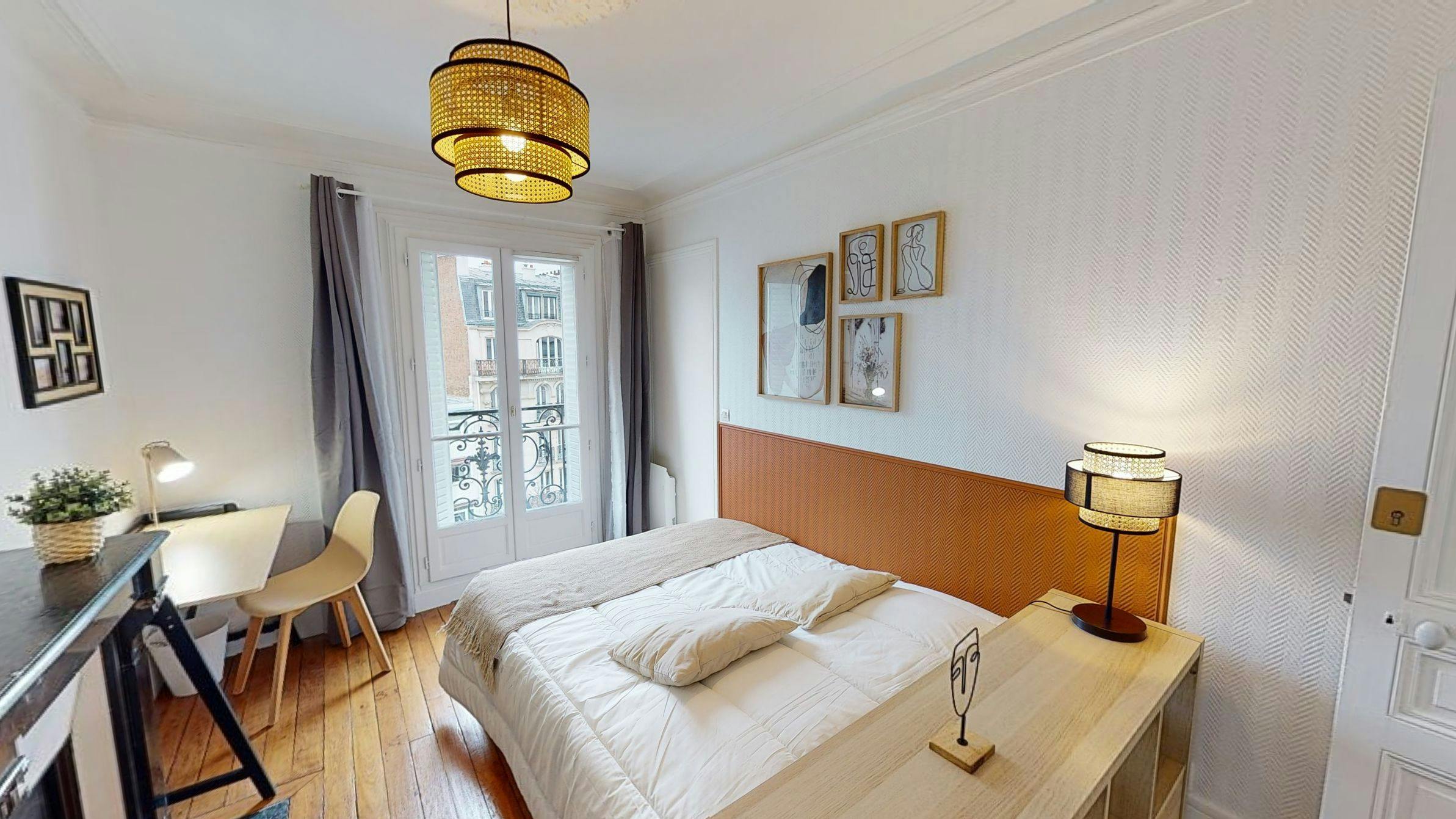 Private room for rent on Rue des Cloys, Paris - Vue 4