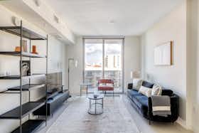 Appartamento in affitto a $2,100 al mese a Miami, Coral Way