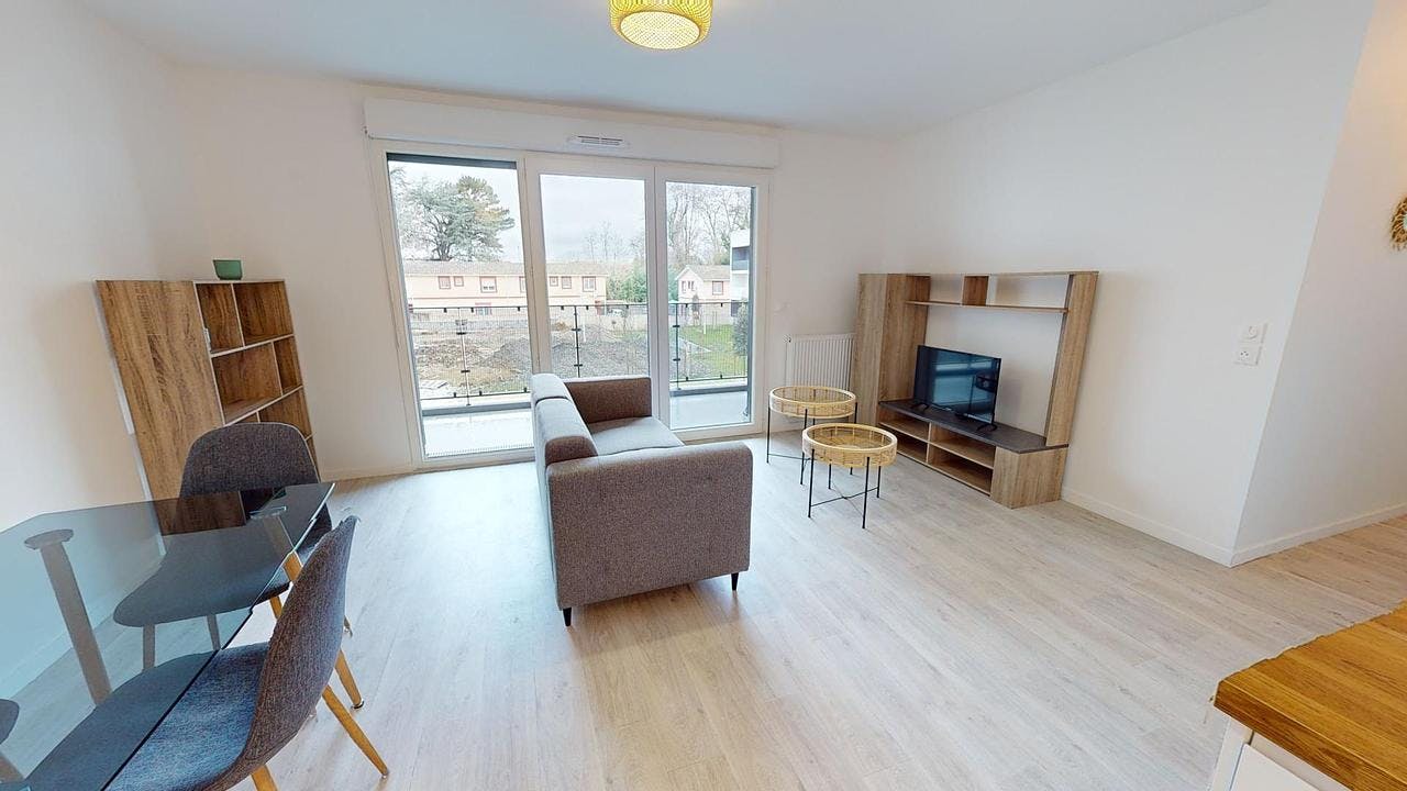 Lägenhet att hyra för 1 095 € i månaden i Lormont, Avenue du Président Kennedy