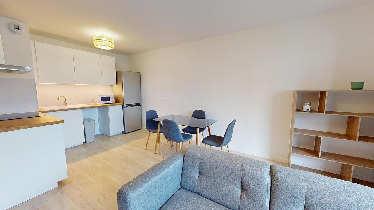 Apartment Lormont — photo 2