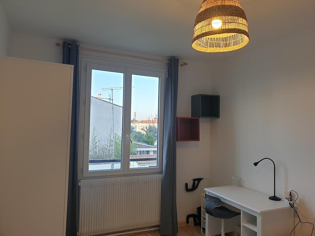 Private room for rent on Avenue de Paris, La Rochelle - View 3