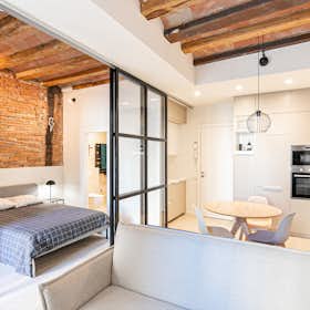 Apartment for rent for €1,450 per month in Barcelona, Carrer del Comte Borrell