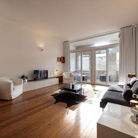 Apartment for rent for €1,100 per month in Porto, Rua das Fontaínhas
