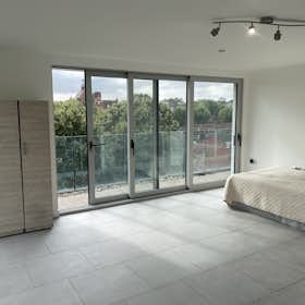 Private room for rent for €1,695 per month in London, St Rule Street