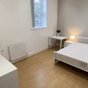 Private room for rent for £990 per month in London, Harrow Road