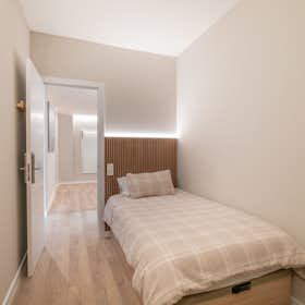 Private room for rent for €900 per month in Barcelona, Carrer d'Aragó