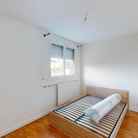 私人房间 正在以 €380 的月租出租，其位于 Joué-lés-Tours, Rue Gamard