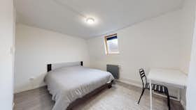 Privé kamer te huur voor € 360 per maand in Roubaix, Rue Louis Decottignies