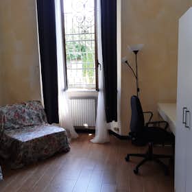 Private room for rent for €650 per month in Milan, Via Giuseppe Edoardo Arimondi