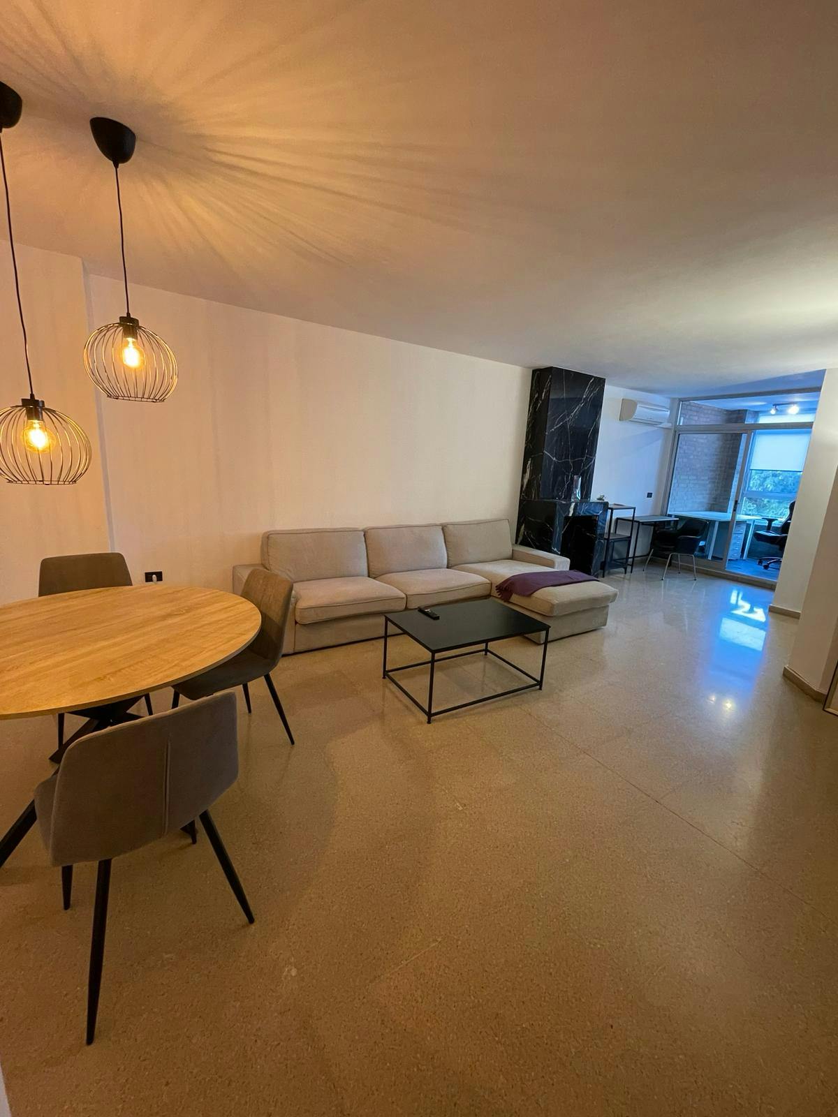 Appartement te huur voor € 1.600 per maand in Valencia, Carrer Rodríguez de Cepeda