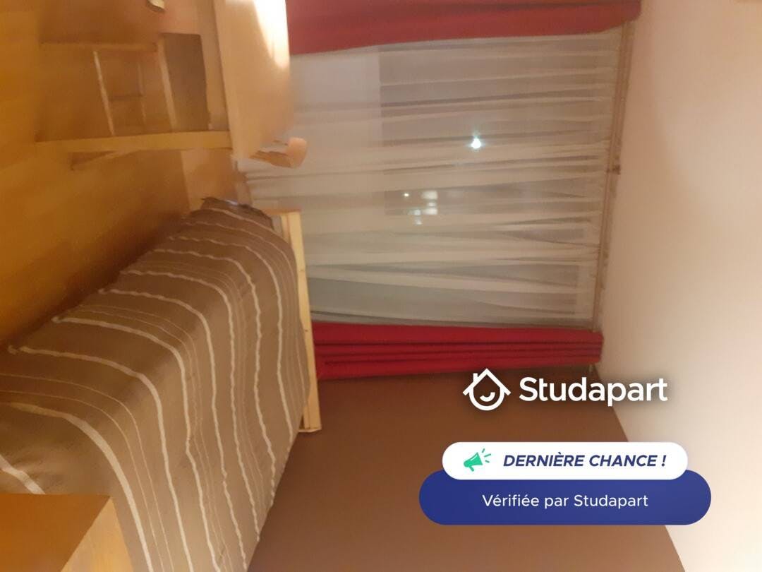 Private room for rent for €600 per month in Massy, Avenue Nationale