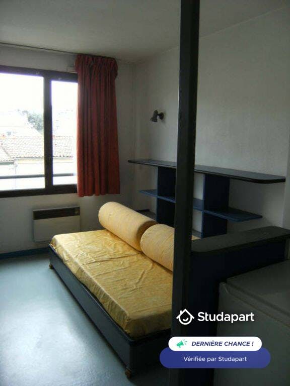 Apartment for rent for €590 per month in Talence, Cours de la Libération