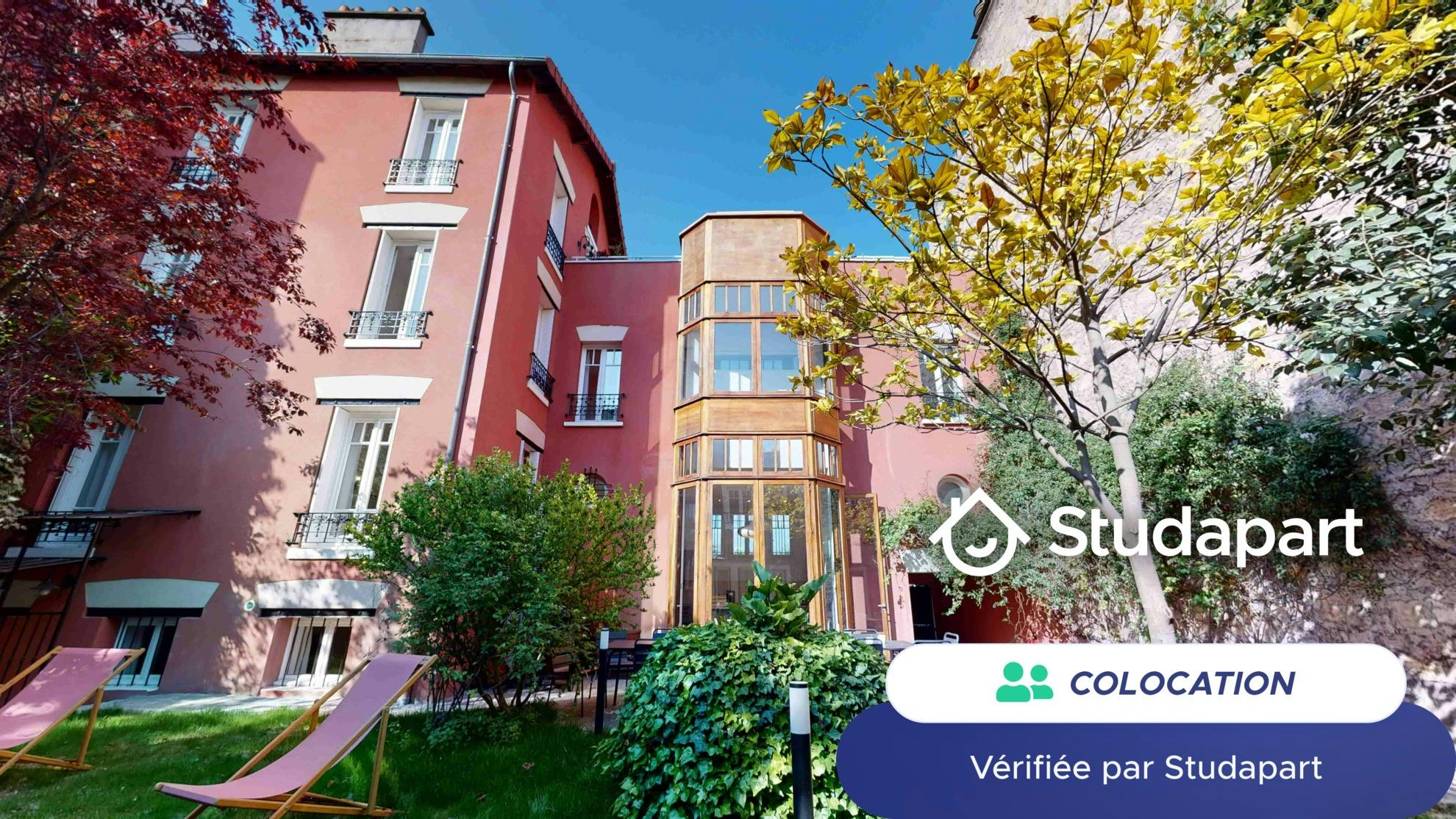 Private room for rent for €1,057 per month in Suresnes, Rue du Clos des Ermites