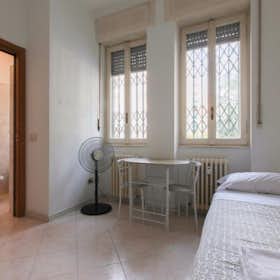 Studio for rent for €800 per month in Sedriano, Via Fratelli Lumière