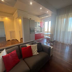 Appartement for rent for € 1.900 per month in Rome, Via Flaminia