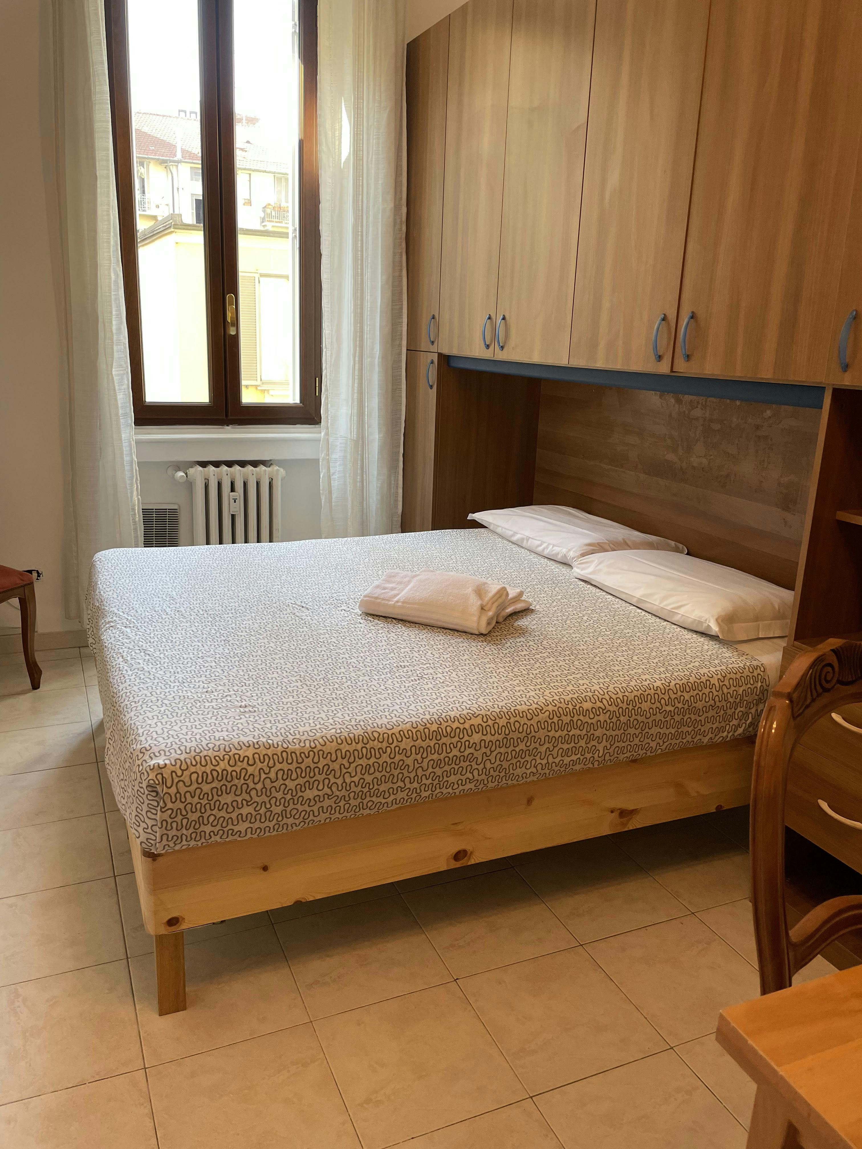 Studio for rent for €950 per month in Milan, Via Giulio e Corrado Venini