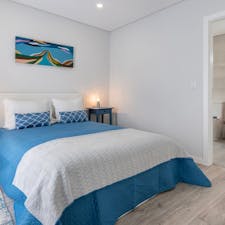 Wohnung for rent for 1 € per month in Lisbon, Calçada do Galvão