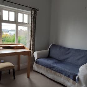 WG-Zimmer for rent for 1.300 € per month in Dún Laoghaire, Crosthwaite Park West