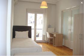 私人房间 正在以 €400 的月租出租，其位于 Thessaloníki, Marasli