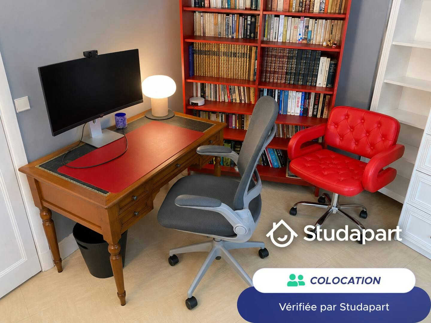Private room for rent on Rue de la Chine, Paris - Plus