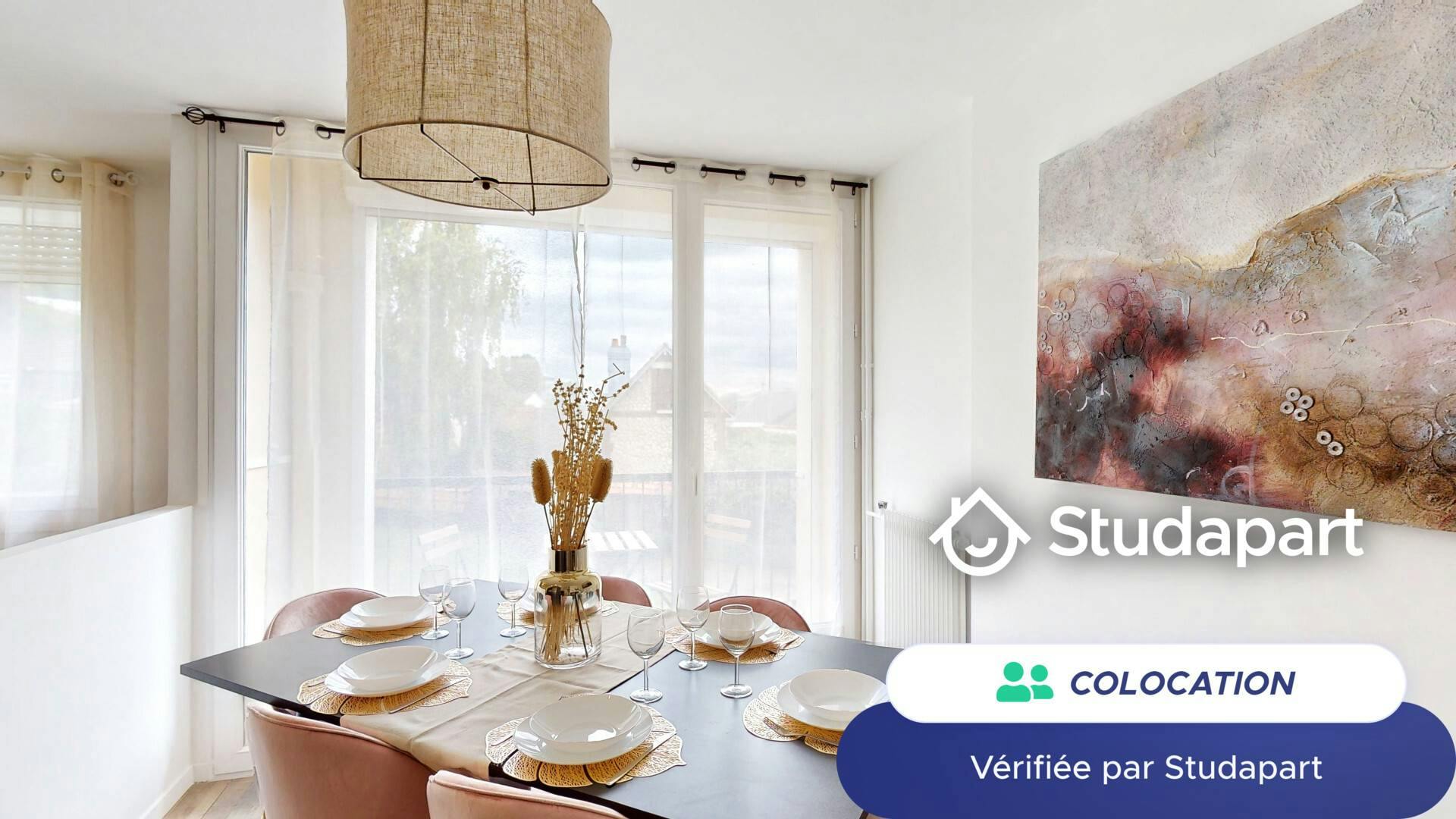 Private room for rent for €460 per month in Rouen, Rue Descroizilles