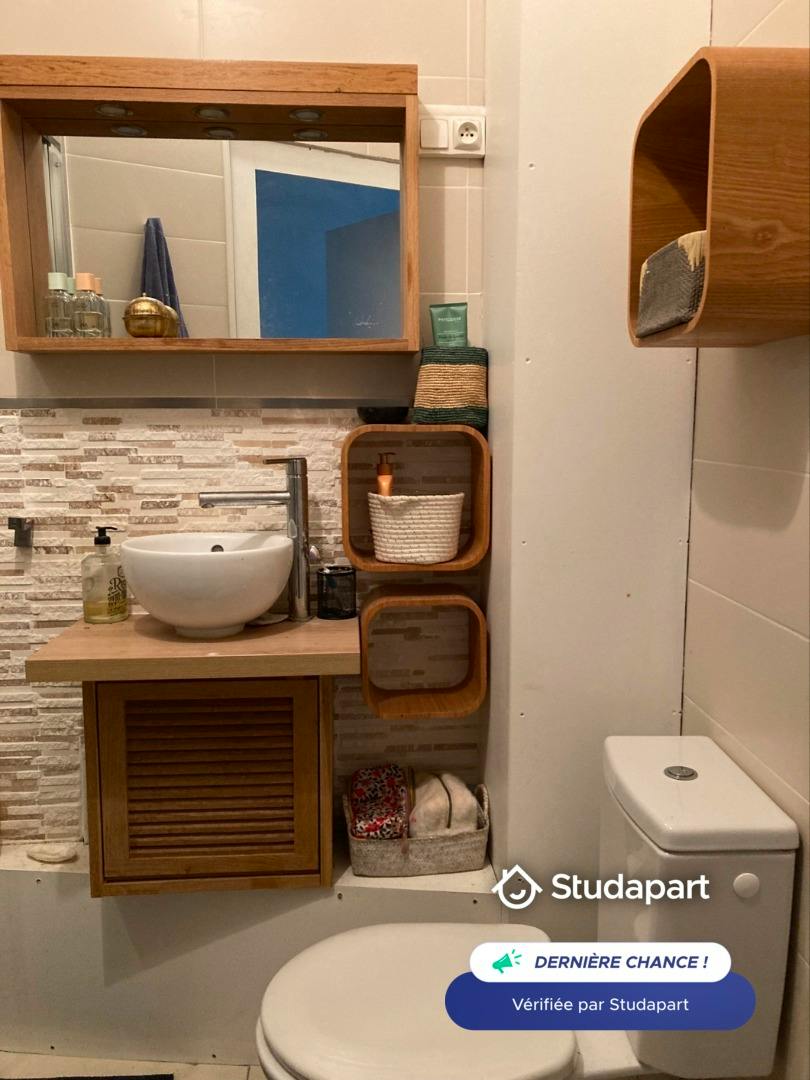 Private room for rent on Place Graslin, Nantes - Plus