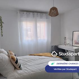 Appartamento for rent for 430 € per month in Saint-Brieuc, Rue des Merles