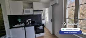 Apartamento para alugar por € 540 por mês em Niort, Rue du 24 Février