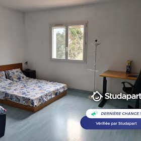 Private room for rent for €550 per month in Lattes, Rue de la Chapelle