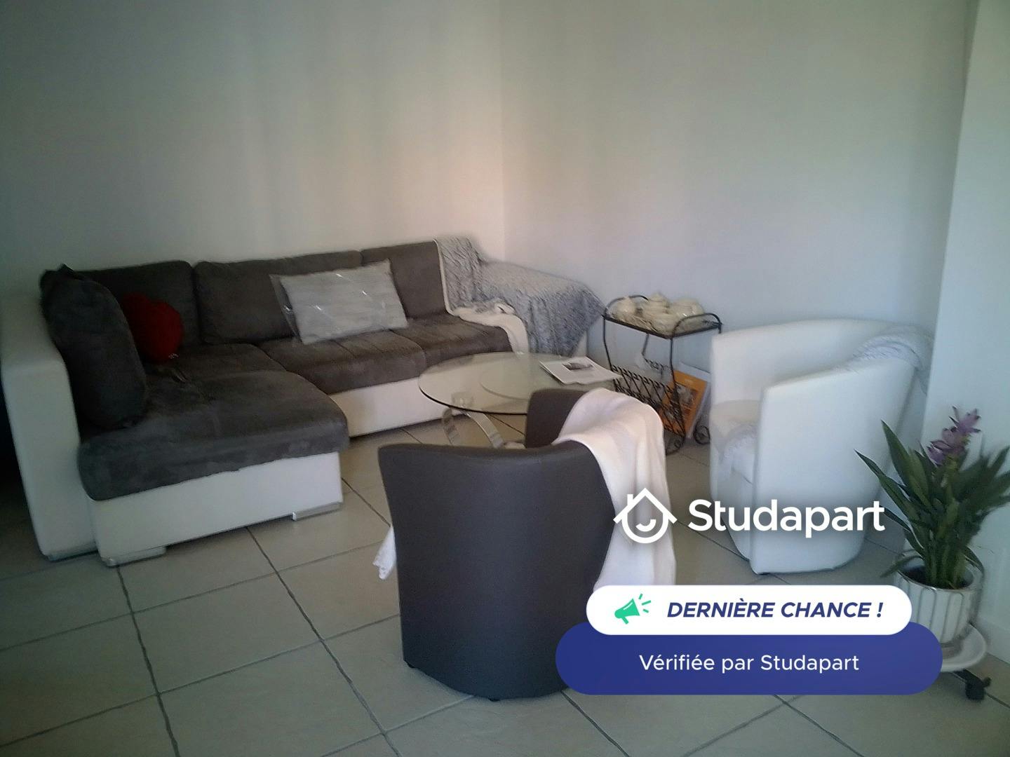 Privé kamer te huur voor € 430 per maand in Avignon, Rue des Bavardages