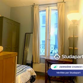 Private room for rent for €950 per month in Paris, Rue de l'Espérance