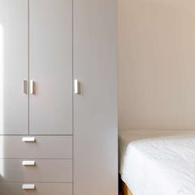 Private room for rent for €530 per month in Turin, Via Carlo Pedrotti