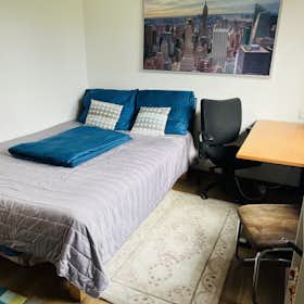 WG-Zimmer for rent for 670 € per month in Eschborn, Unterortstraße