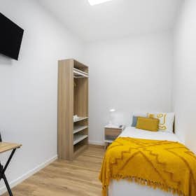 Private room for rent for €750 per month in Lisbon, Calçada do Poço dos Mouros