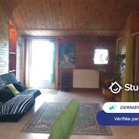 Appartamento in affitto a 565 € al mese a Liez, Route de Chanceau