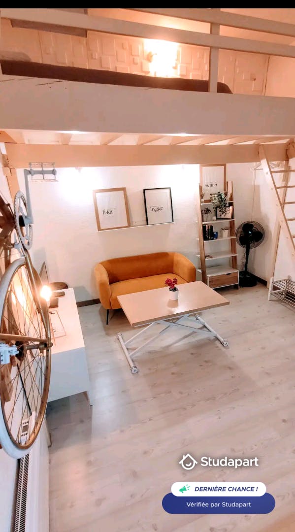 Apartament de închiriat pentru 860 EUR pe lună în Montpellier, Rue Boussairolles