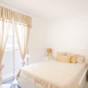 Private room for rent for €540 per month in Valencia, Carrer Isidro Ballester