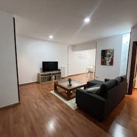 Apartment for rent for €3,250 per month in Madrid, Calle General Oraá