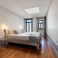 Apartment for rent for €1,500 per month in Porto, Rua de Álvares Cabral