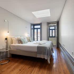 公寓 正在以 €1,500 的月租出租，其位于 Porto, Rua de Álvares Cabral