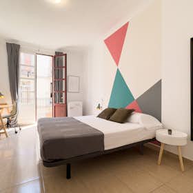 Mehrbettzimmer for rent for 950 € per month in Barcelona, Carrer de Ferran