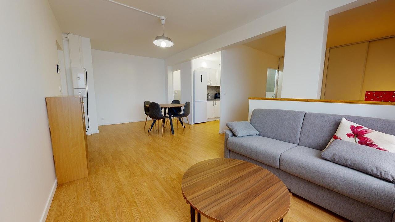 Apartment for rent for €849 per month in Grenoble, Avenue Rhin et Danube