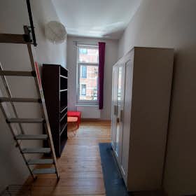 Private room for rent for €565 per month in Ixelles, Chaussée de Boondael