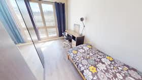 Pokój prywatny do wynajęcia za 413 € miesięcznie w mieście Rennes, Villa de Moravie