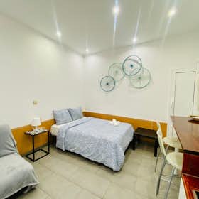Apartment for rent for €1,050 per month in Barcelona, Carrer de Sant Domènec de Santa Caterina