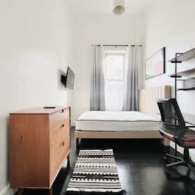 私人房间 正在以 $1,093 的月租出租，其位于 Brooklyn, Weirfield St
